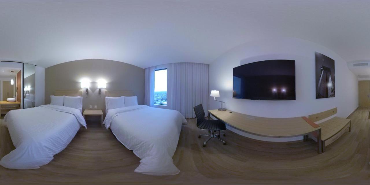 Fiesta Inn Parque プエブラ エクステリア 写真