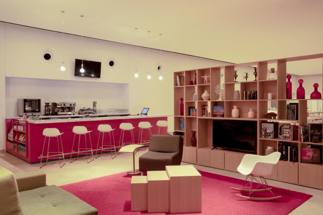 Fiesta Inn Parque プエブラ エクステリア 写真