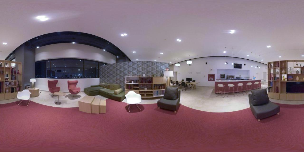 Fiesta Inn Parque プエブラ エクステリア 写真