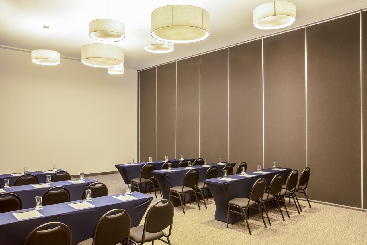 Fiesta Inn Parque プエブラ エクステリア 写真