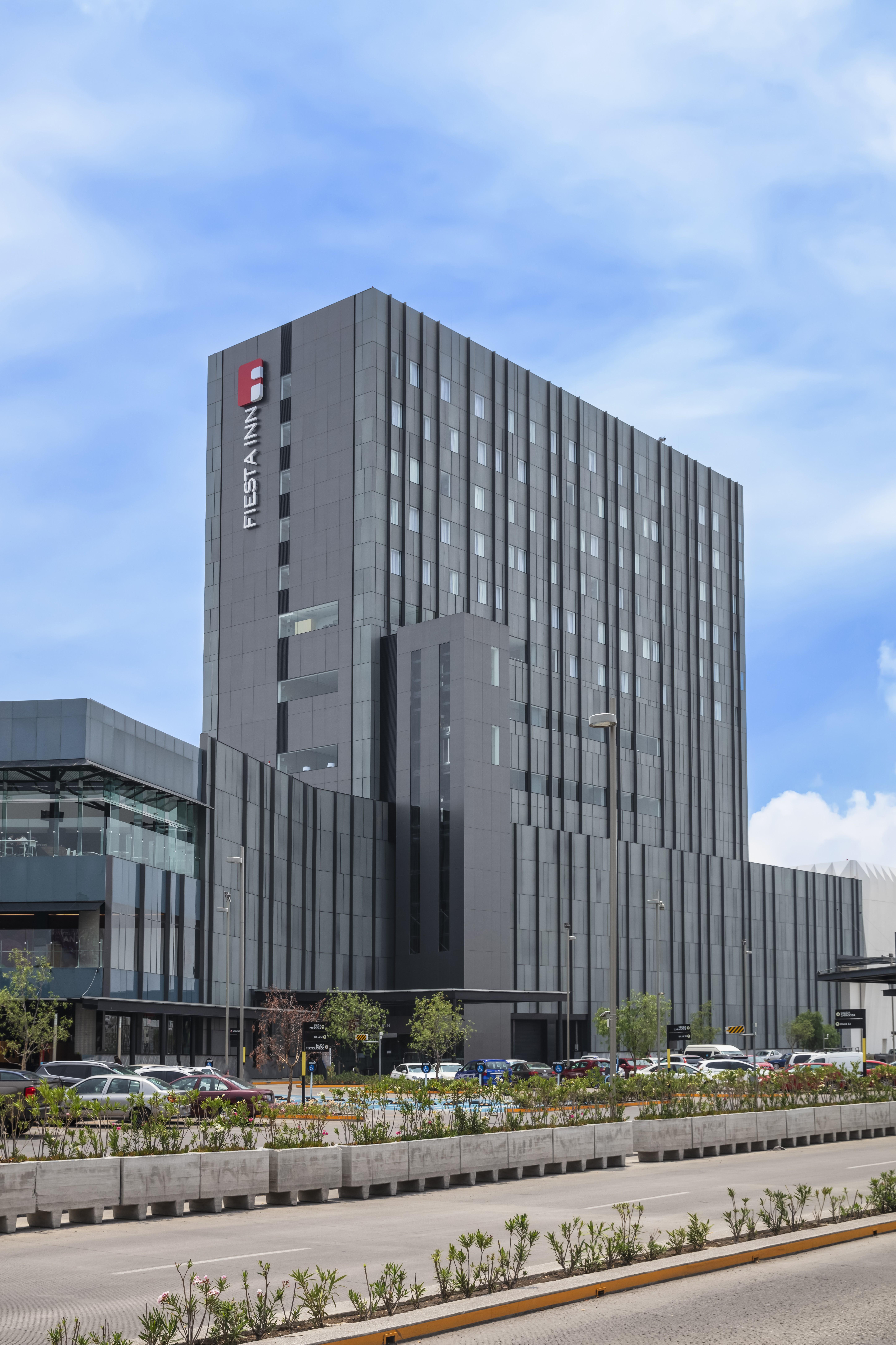 Fiesta Inn Parque プエブラ エクステリア 写真